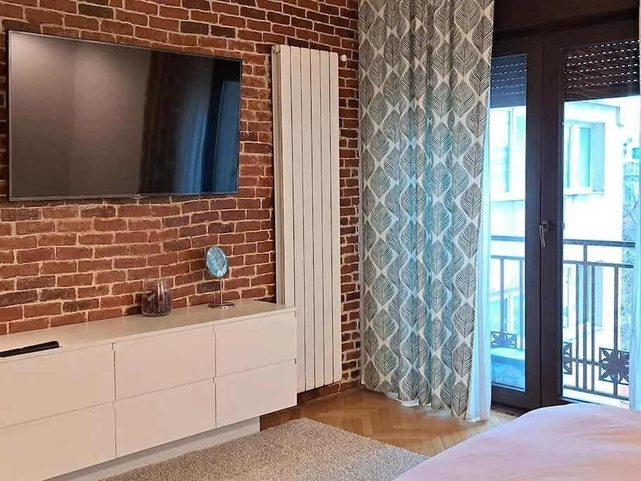 Classy Apartment With Parking In The City Center Bucharest