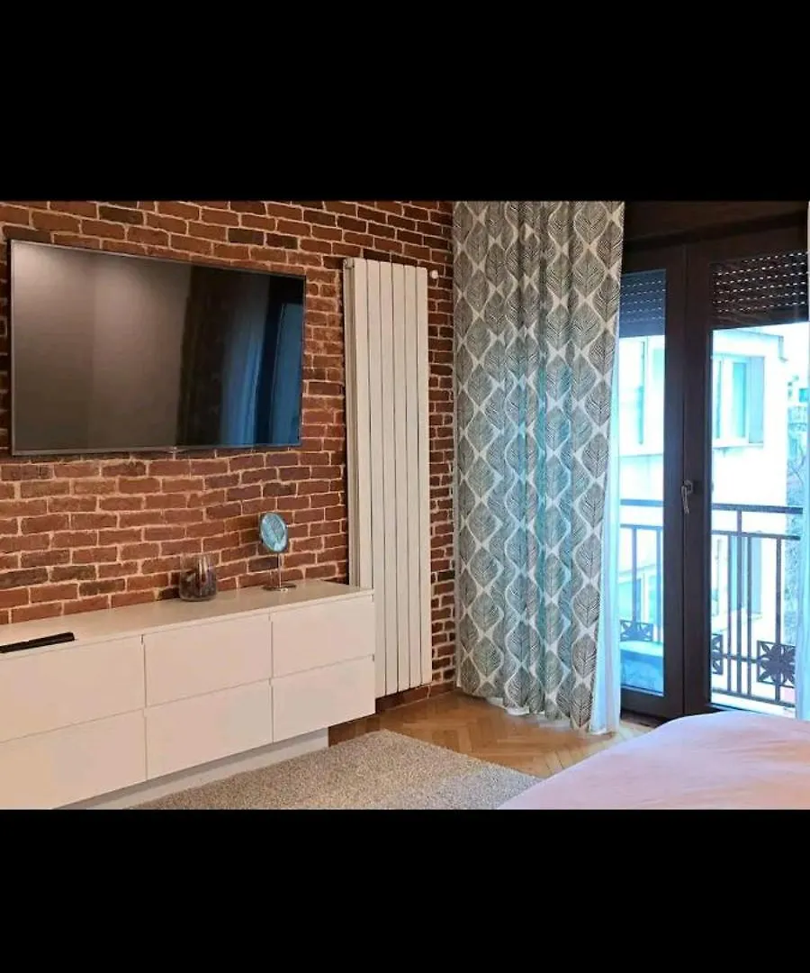 Classy Apartment With Parking In The City Center Bucharest